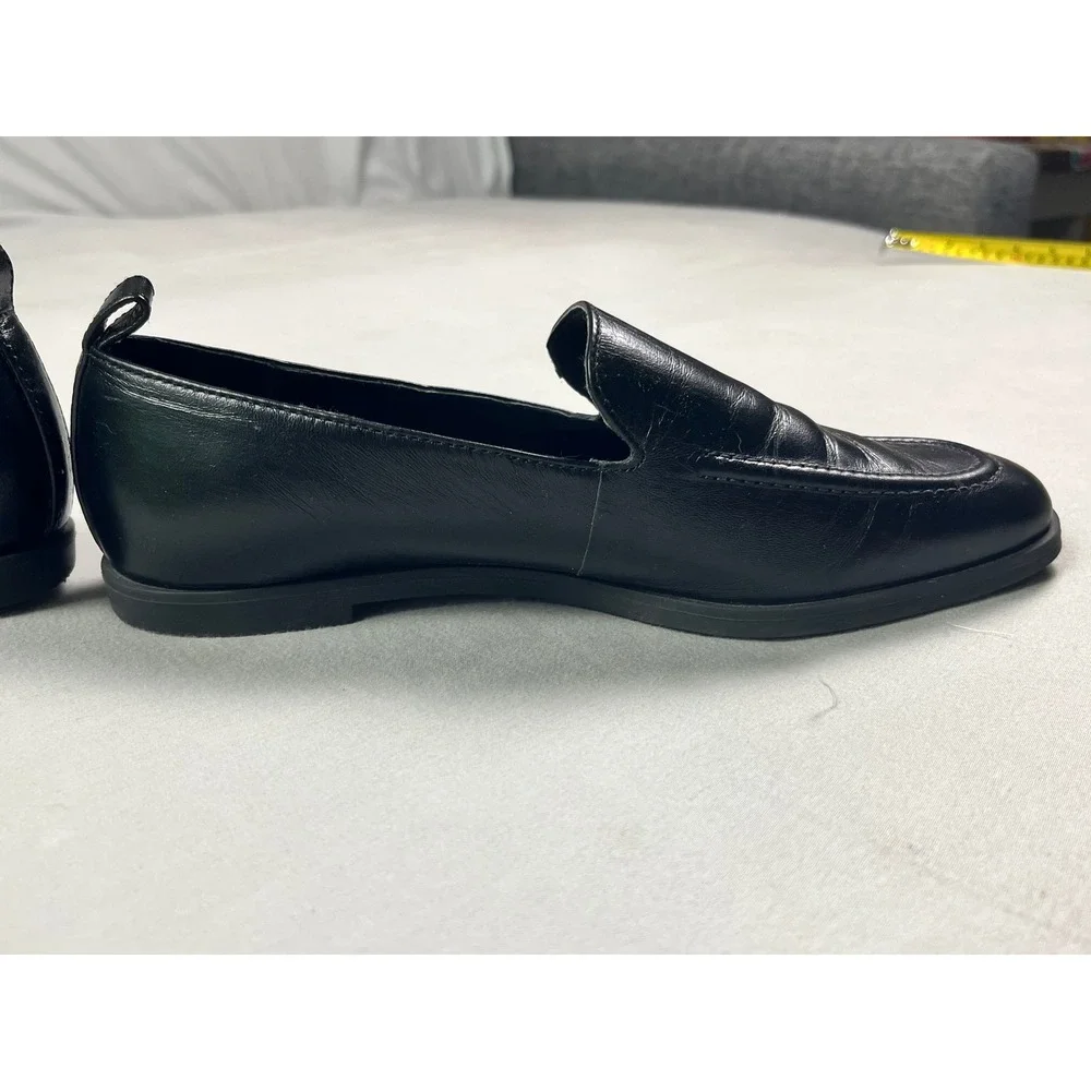 GB Gianni Bini Flip Side Black Leather Loafers Womens 6M Slip On Flat Shoes